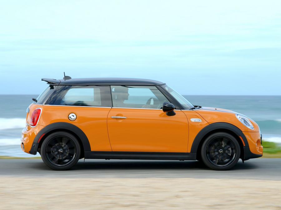  Mini Cooper S 2014 года  (US) (фото 2 из 25)